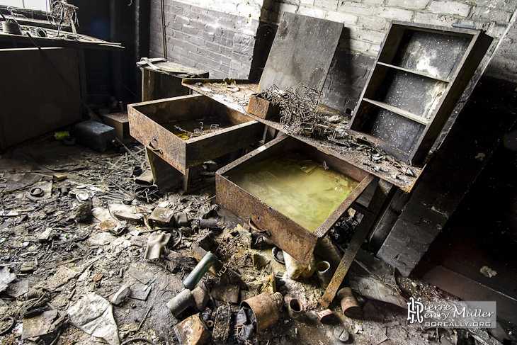 Friche Hasard Cheratte Charbon Mine Atelier Maintenance Rouille