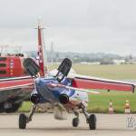 Alphajet de la PAF à l'arrêt avec aérofreins déployés