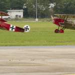 Fokker Triplan et RAF SE5 prêt au décollage du Bourget