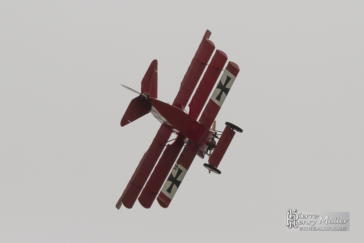 Fokker Triplan en virage pendant la simulation de combat aérien