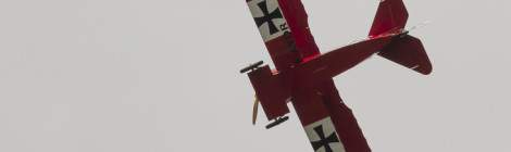 ...Fokker Triplan en vue sym&eacute;trique au Bourget....