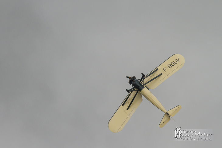 Morane Saulnier MS-317 F-BGUV en virage serré