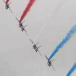 Patrouille de France en virage pour les 100 Ans du Bourget