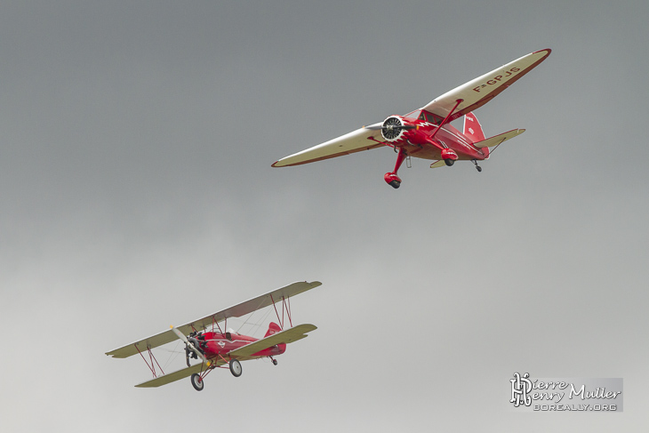 Stinson et Travel Air en formation au Bourget