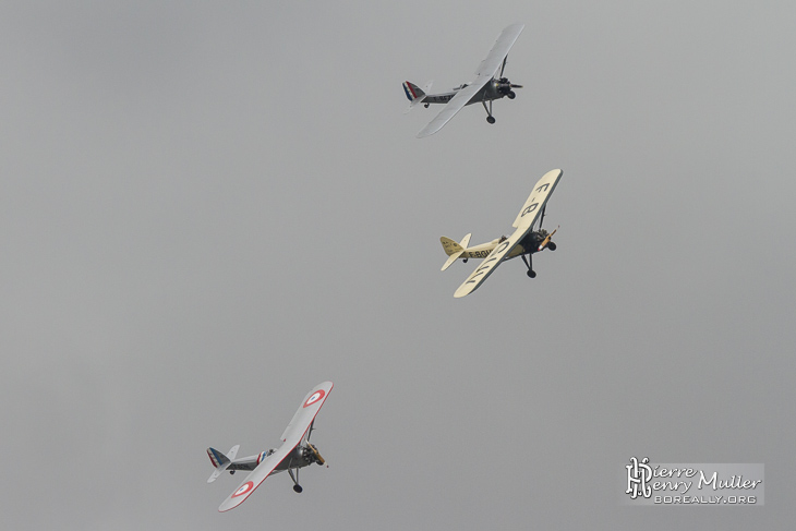 Trois Morane Saulnier en formation pour les 100 ans du Bourget