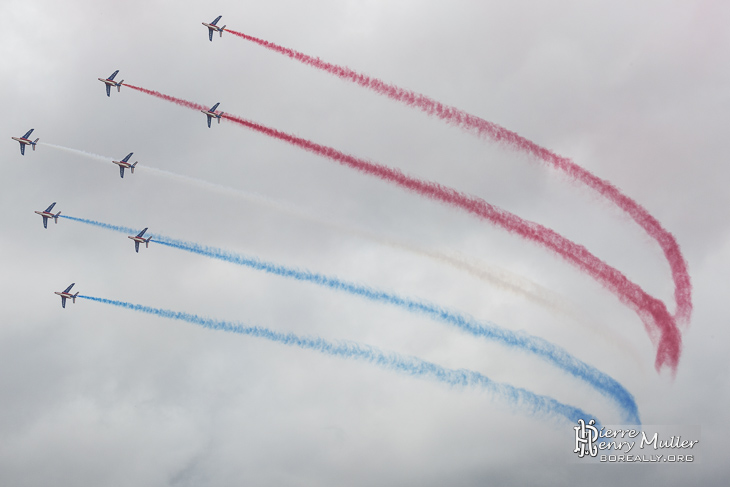 Virage en formation Diamand de la Patrouille de France