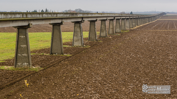 Ligne monorail de l'aérotrain Jean Bertin à Orléans