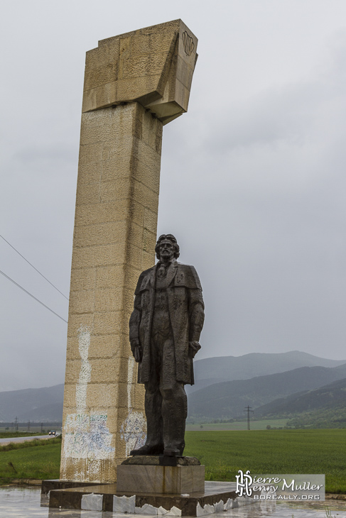 Monument sculpture de Dimitar Blagoev en Bulgarie
