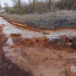 Déversement d'eau polluée sur le site du lavoir à charbon à Blayes-les-Mines