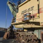 Pelle électrique à câbles sur chenilles à la mine de Carmaux