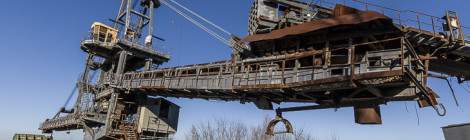 ...Pont de la bande transporteuse de l’excavatrice de Carmaux permettant l’acheminement du minerais de charbon vers le site de stockage....