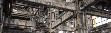 ...Cathédrale de béton et acier pour la structure vidée du lavoir à charbon de Blaye-les-Mines....