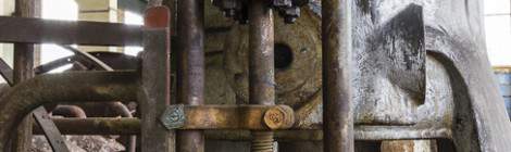 ...Mécanismes sur une chaudière de la centrale EDF Saint-Denis...