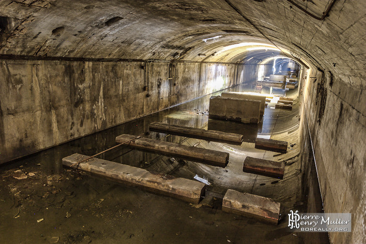 Souterrain technique innondé de la centrale EDF Saint-Denis en TTHDR