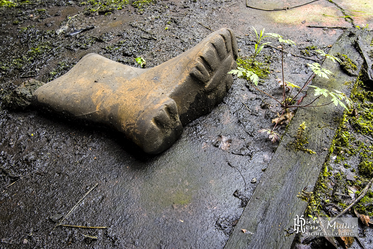 Botte abandonnée à la mine de charbon de Cheratte