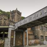 Charbonnage du Hasard de Cheratte depuis la rue avec la passerelle