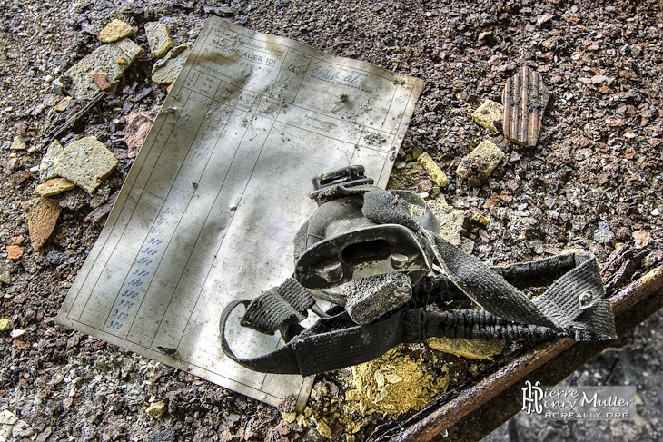 Fiche d'attribution d'un appareil respiratoire à un mineur de la mine de charbon de Cheratte