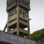 Puits moderne de la mine de charbon de Cheratte avec la passerelle