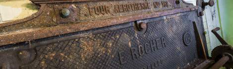 ...La plaque d’identification situé au dessus du four aérotherme à pain est signé E. Rocher de Bruxelles et porte le numéro 189. Il se trouvait dans les souterrains du château Mesen à Lede....