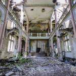 Salle de théâtre abandonnée du château Mesen à Lede