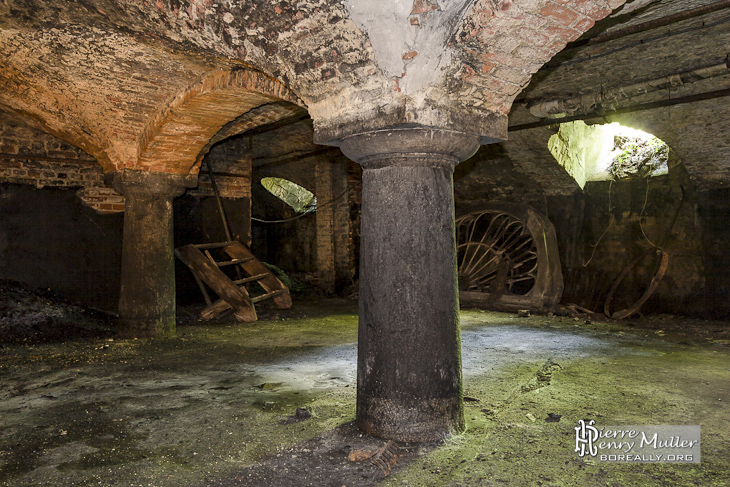 Sous sols du château abandonné Mesen à Lede