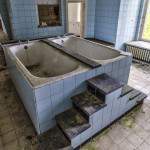 Doubles baignoires dans la salle de bain du château Noisy en TTHDR