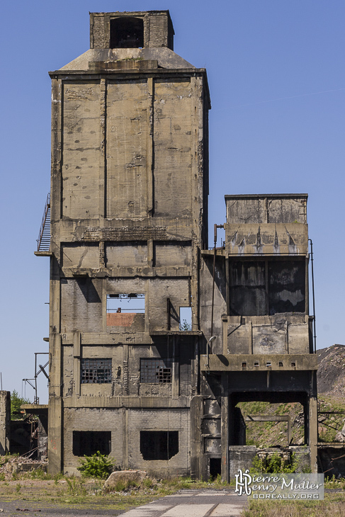 Bâtiment de stockage du charbon de la cokerie