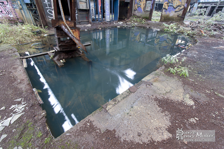 Bassin d'eau polluée à la fonderie Vernon