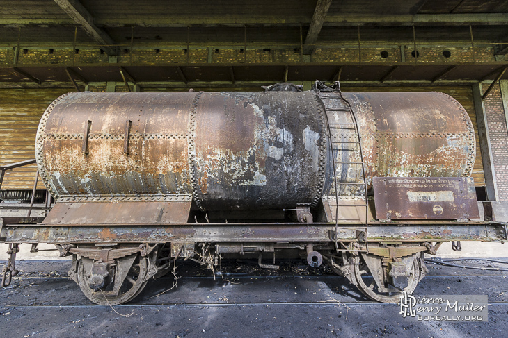 Wagon citerne abandonné