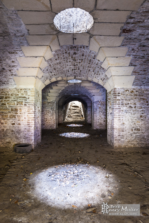 Chemin d'accès aux souterrains du Fort de Domont en TTHDR