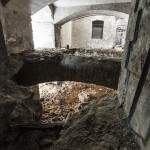 Plancher effondré entre deux niveaux du casernement du Fort de Domont