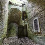 Accès à la poudrière du Fort du Haut Buc