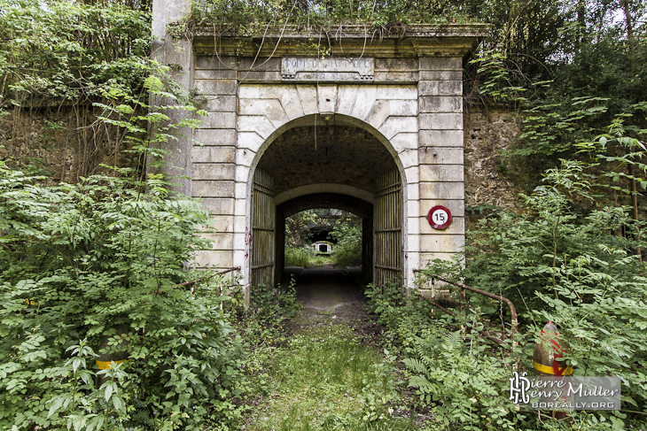 Entrée du Fort du Haut Buc