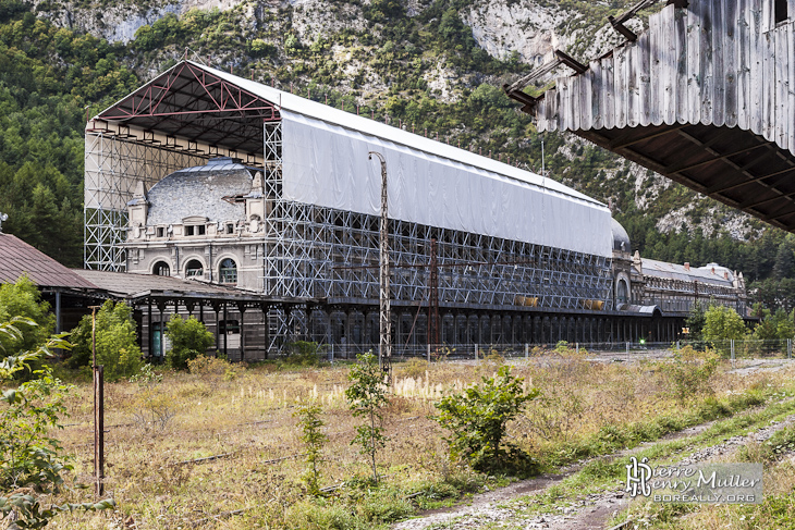 Gare de Canfranc en cours de travaux de réhabilitation