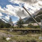 Grues ferroviaires sur un quai de chargement abandonné de la gare de Canfranc