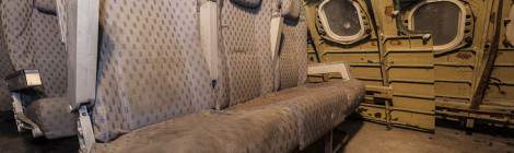 ...Le GIGN dispose de rangées de sièges et de morceaux de carlingue d’avion de ligne qu’ils peuvent réarranger pour étudier et mettre en pratique différentes techniques anti terroriste....