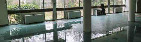 ...La salle de restauration d’entreprise de l’imprimerie abandonnée de Bougival....