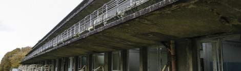 ...Vue des diff&eacute;rents niveaux de balcons des chambres du sanatorium....