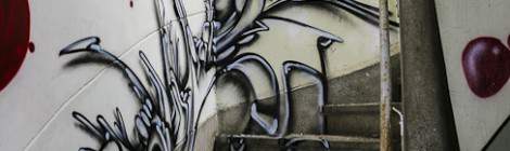 ...Belle r&eacute;alisation que ce graph &eacute;voluant au sol, mur et plafond d&rsquo;un escalier du sanatorium du Vexin....