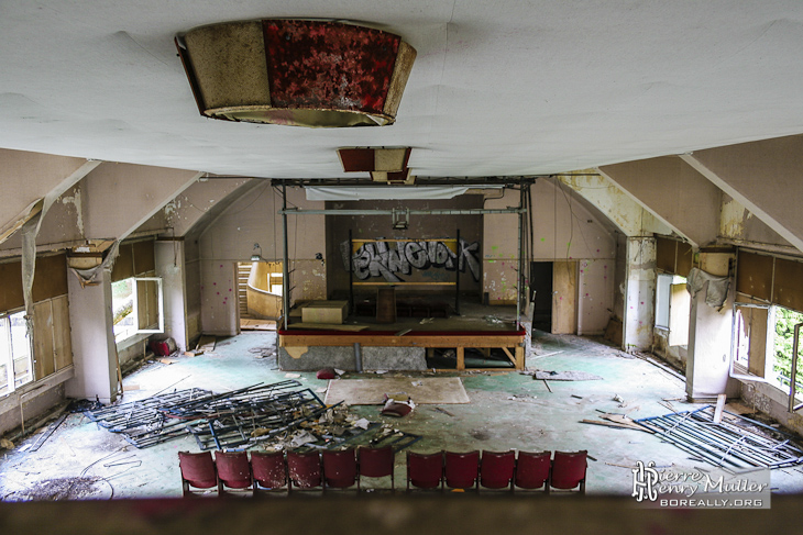 Salle de spectacle et de projection de cinéma au sanatorium du Vexin
