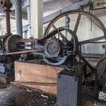 Machine à vapeur et volant de transmission du mouvement circulaire