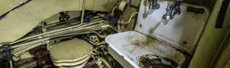 ...Toilettes du sous-marin classe Foxtrot....
