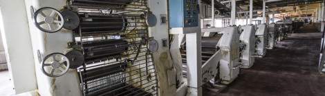 ...Convoyeur de biscuits dans un four en continue de l’usine LU Belin de Ris Orangis....
