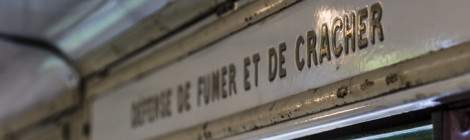 ...Défense de fumer et cracher dans la rame du métro Sprague Thomson....