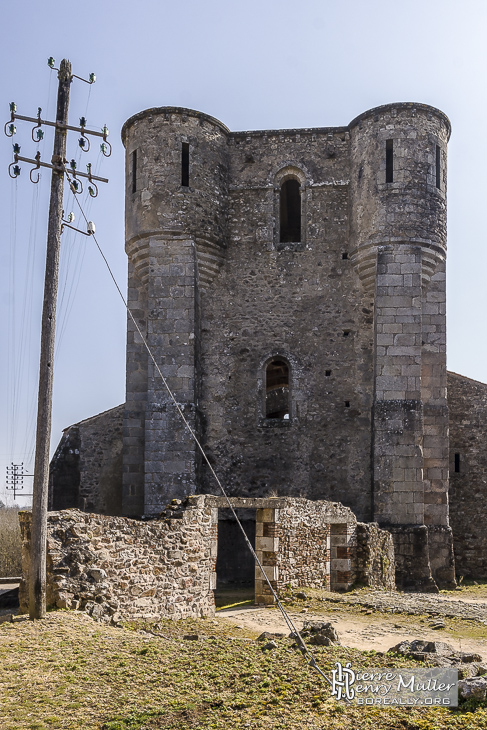 Façade de l'Eglise d'Oradour sur Glane