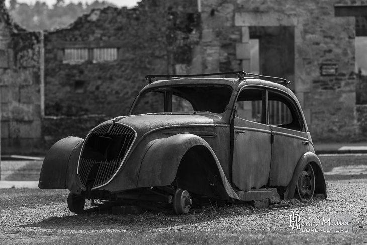 Peugeot 202, la voiture du médecin d'Oradour sur Glane