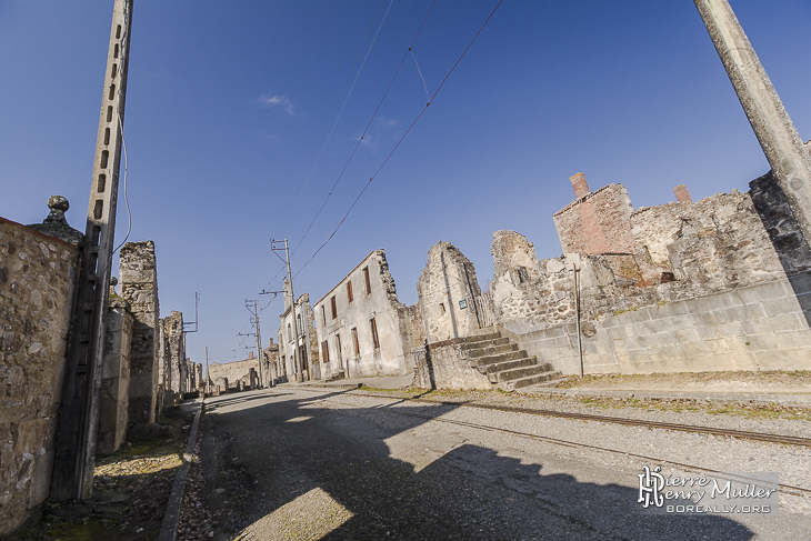 Rue principale du village martyr d'Oradour sur Glane