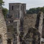 Village d'Oradour en ruine et son Eglise