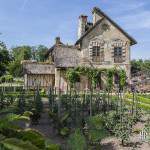 Potager devant le moulin du Hammeau de la Reine au Château de Versailles