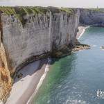 Vue sur le Pertuiser et la pointe de la Courtine depuis la porte de la Manneporte